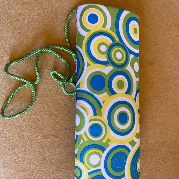 LE REGALE Satin Clutch with Strap - Picture 3 of 5